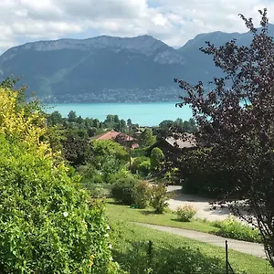 Appartement Terrasse Et Jardin, Sévrier
